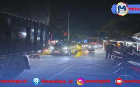Kendaraan Logistik Besar, Macet 8 Jam Di Jalintim Jalur Pelabuhan BBJ - PT SMA