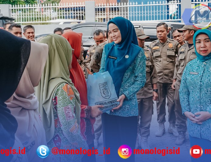 TP PKK Lampung Bagikan 150 Paket Sembako