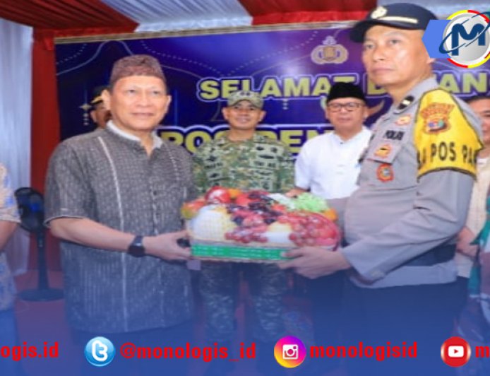 Bupati Qudrotul Ikhwan Tinjau Posko Mudik Idul Fitri 1447 H, Sekaligus Salurkan Bantuan Korban Puting Beliung di Banjaragung