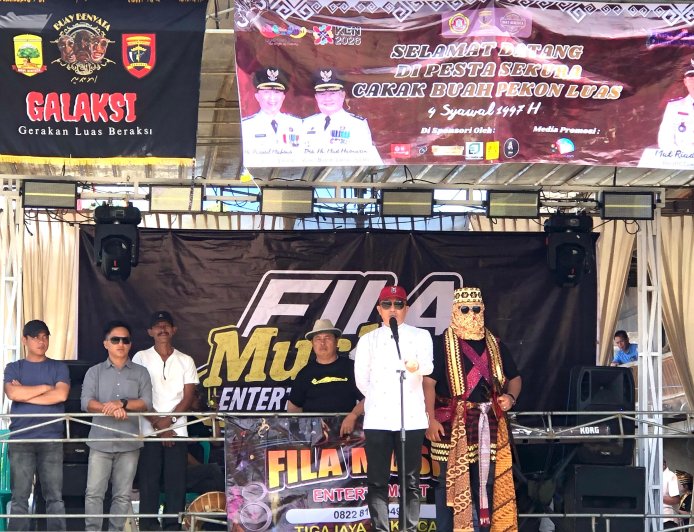 Pesta Sekura Dongkrak Ekonomi, Ribuan Warga Padati Pekon Luas