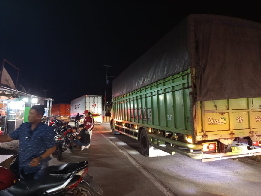 Macet Parah Bakauheni, Omzet UMKM Anjlok hingga 80 Persen