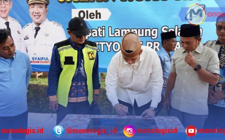 52 Tahun Rusak, Egi Perbaiki Jalan Sidomulyo