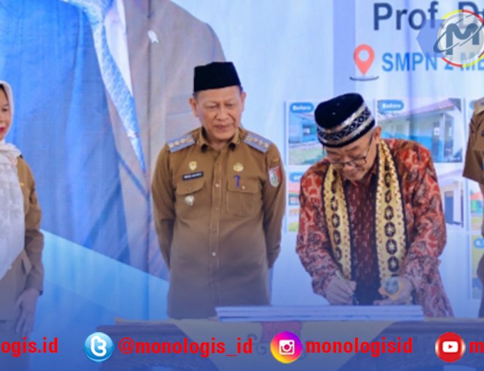 Mendikdasmen Resmikan Revitalisasi 35 Sekolah di Tulangbawang