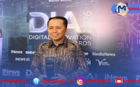 Dirjen Keuangan Daerah Agus Fatoni Terima Penghargaan Digital Innovation Award 2026