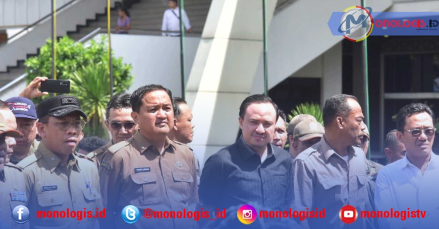 DPRD Lampung Temui Massa Aksi Hardiknas