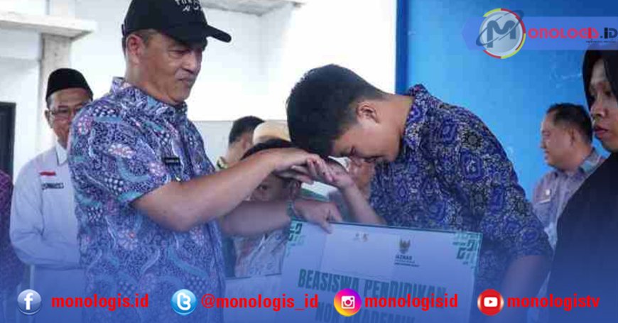 Bupati Tubaba Guyur Beasiswa Atlet Taekwondo