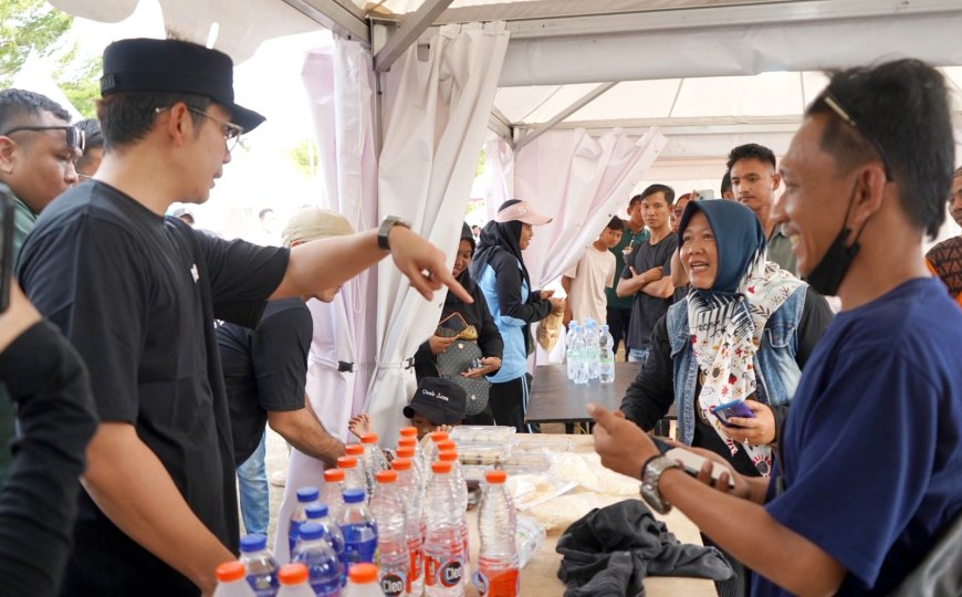 Bupati Egi Borong Jajanan UMKM di Arena IDS Sumatera 2026