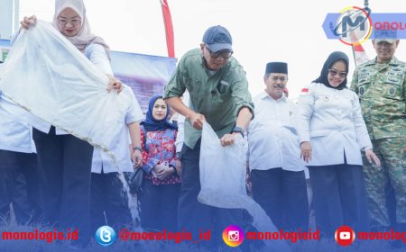 Mirza Tebar 33 Ribu Bibit Ikan di Mesuji