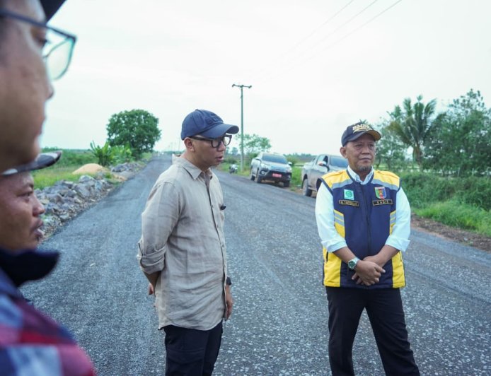 Tinjau Progres Jalan Rawa Jitu–Umbul Mesir, Mirza Targetkan Rampung Oktober 2026