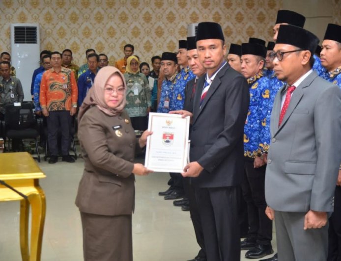 Pemkab Mesuji Rotasi 17 ASN, Elfianah Tekankan Profesionalisme dan Integritas