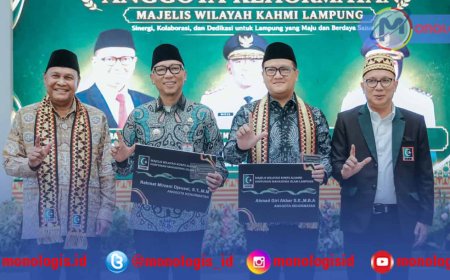 Giri Akbar Hadiri Pelantikan KAHMI Lampung