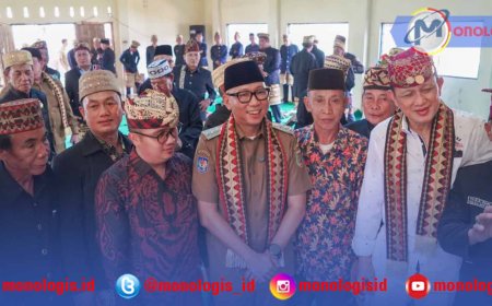 Mirza Sekolahkan 20 Anak Berprestasi Asal Jabung
