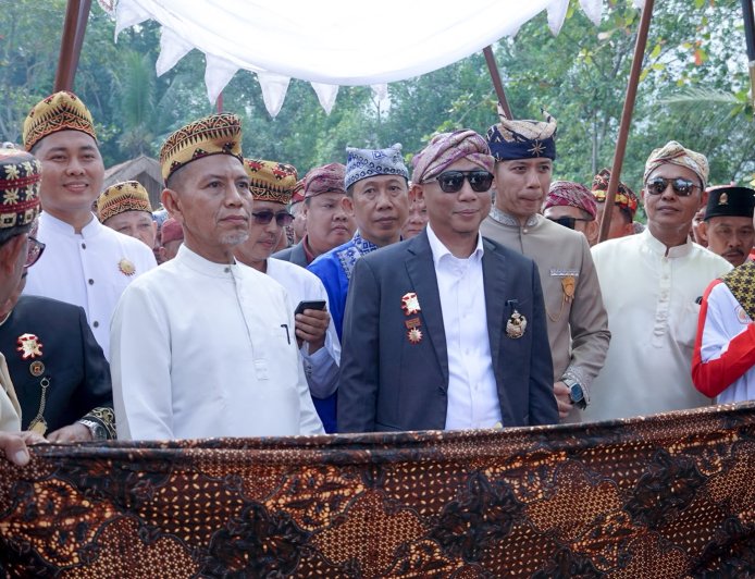 Mirza Ajak Generasi Muda Jaga Adat Lampung