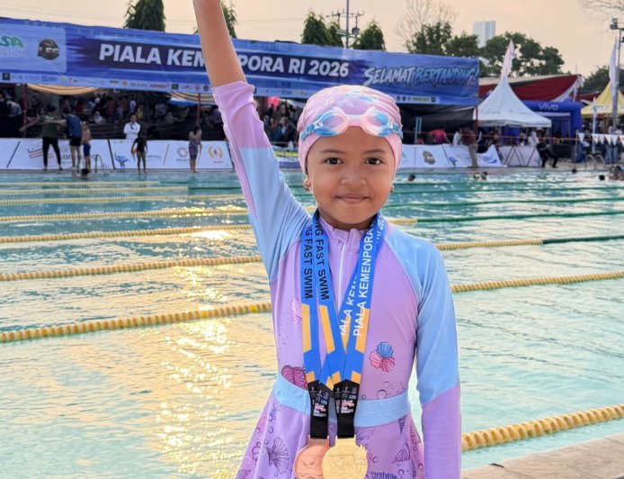 Khalisa Borong Dua Medali Piala Kemenpora