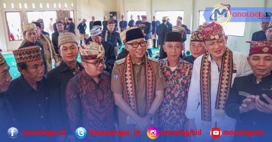 Mirza Sekolahkan 20 Anak Berprestasi Asal Jabung