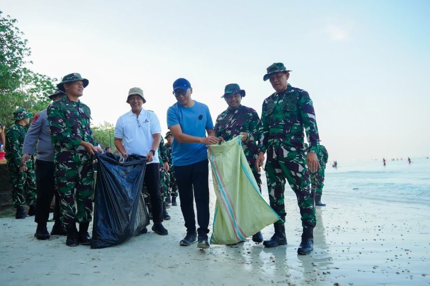 Mirza Ajak Warga Jadikan Bersih Pantai Budaya