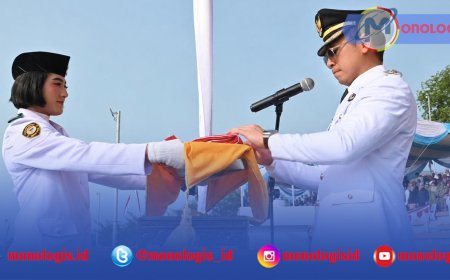 Merah Putih Berkibar di Menara Siger