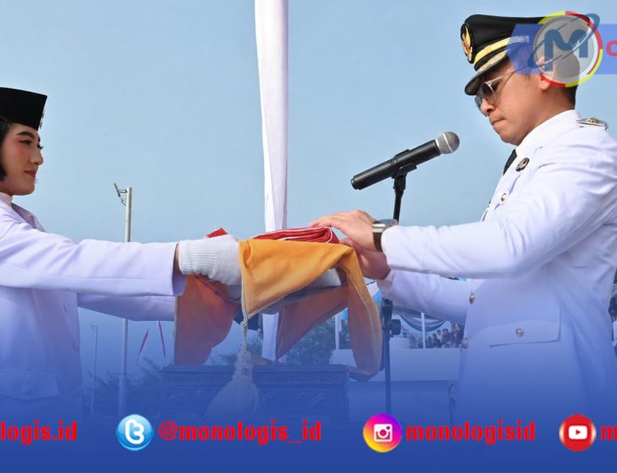 Merah Putih Berkibar di Menara Siger