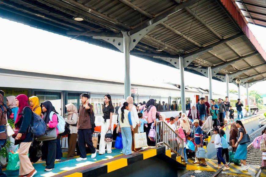 KAI Tanjungkarang Layani 681.352 Pelanggan pada Semester I 2026