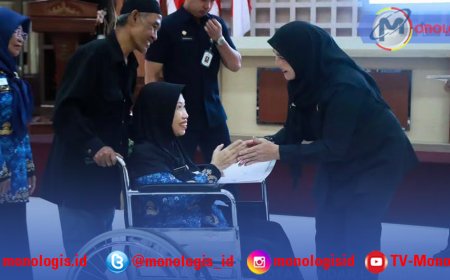 Eva Dwiana Serahkan SK Pensiun kepada 116 PNS