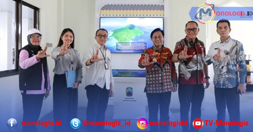 Bank Lampung Serahkan Perangkat Digital ke Pemkab