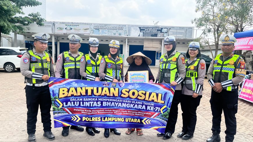 HUT Lalu Lintas ke-71, Satlantas Polres Lampura Bagikan Sembako