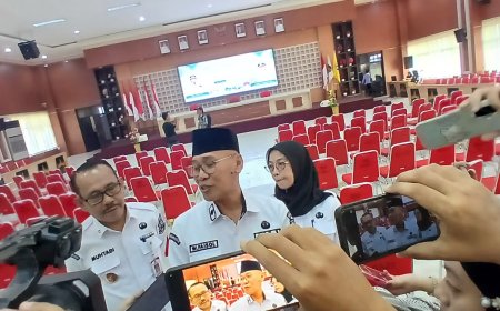 Pemkot Bandarlampung Tertibkan PKL di Trotoar