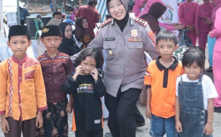 Polres Lampung Utara Gelar Sunat Gratis di Tugu Payan Mas