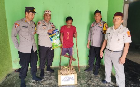 Program Jumat Berbagi Polres Lampura Sentuh Hati Warga Kurang Mampu di Lampung Utara