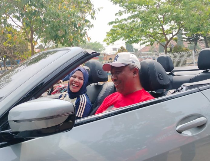 Komang–Uswatun Dekat, Sinyal Duet Politik?