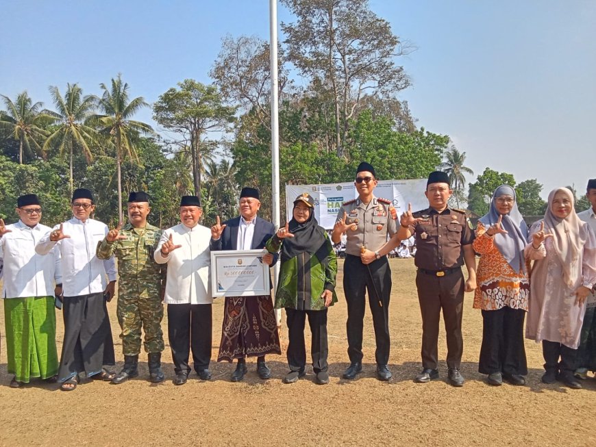 Eva Dwiana Siapkan Beasiswa untuk Santri